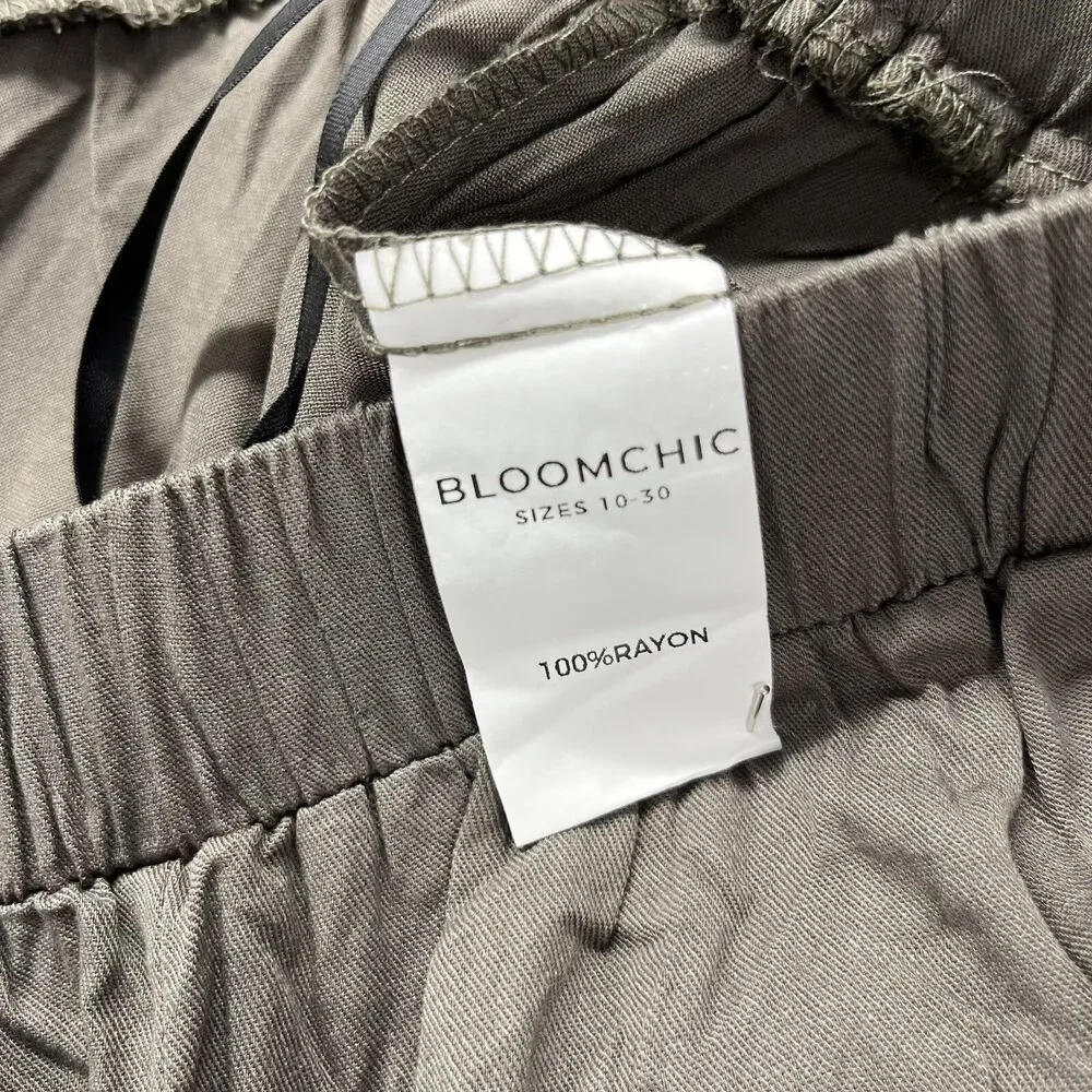 BLOOMCHIC Pants plus 2X 18 20 Green knotted split hem solid‎ pockets pull on